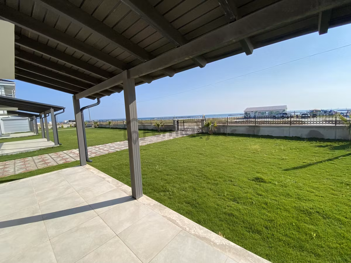 Balıkesir Ayvalık Altınova Da Satılık Villa.denize 2. Sıra - 2
