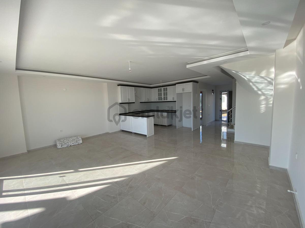 Balıkesir Ayvalık Altınova Da Satılık Villa.denize 2. Sıra - 6