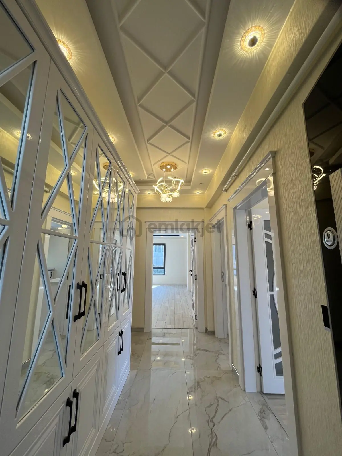 Roxy Group'tan Güvenevler'de 6+1 Muhteşem Bir Yapı - 5