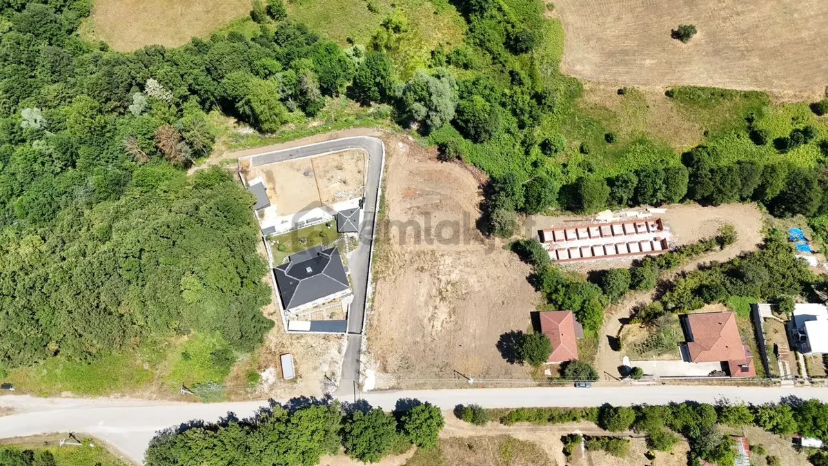 Hendek Yeşilvadi'de Asfalt Yola Cephe İmarlı Arsa - 10