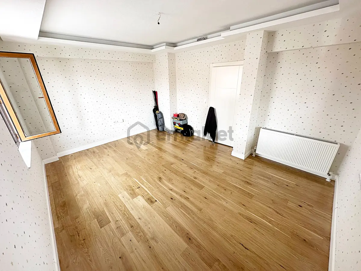 Ayvalı Cadde Üzerin'de 1.kalite Özel Yapımlı Dublex Daire - 32
