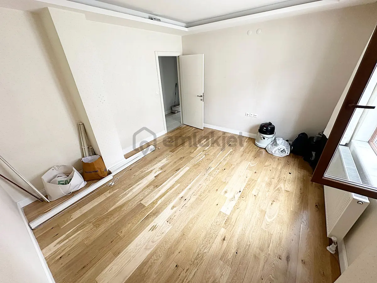 Ayvalı Cadde Üzerin'de 1.kalite Özel Yapımlı Dublex Daire - 17