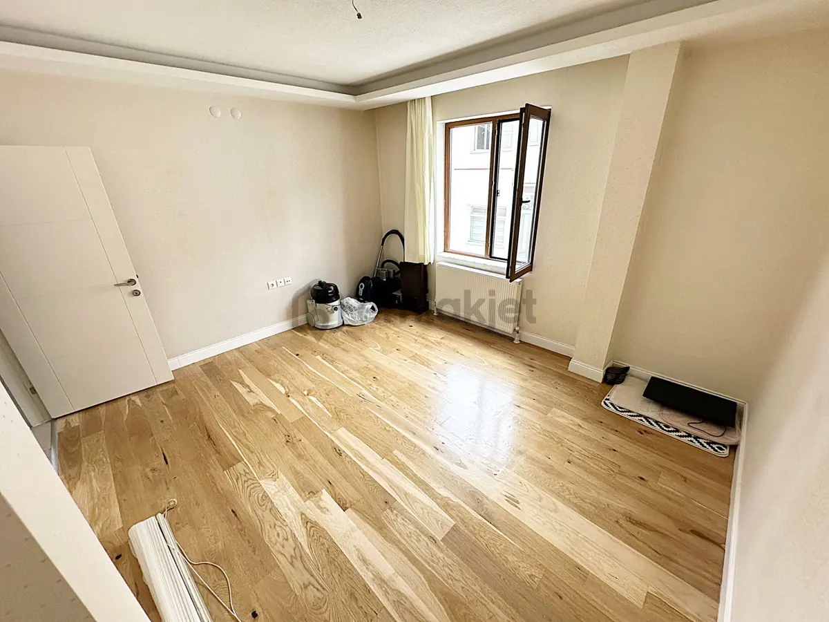 Ayvalı Cadde Üzerin'de 1.kalite Özel Yapımlı Dublex Daire - 16