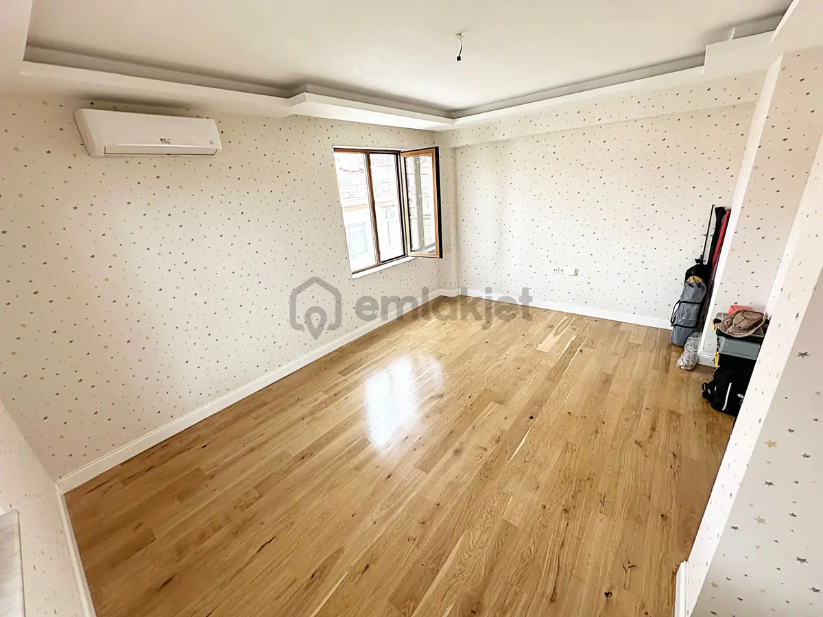 Ayvalı Cadde Üzerin'de 1.kalite Özel Yapımlı Dublex Daire - 31