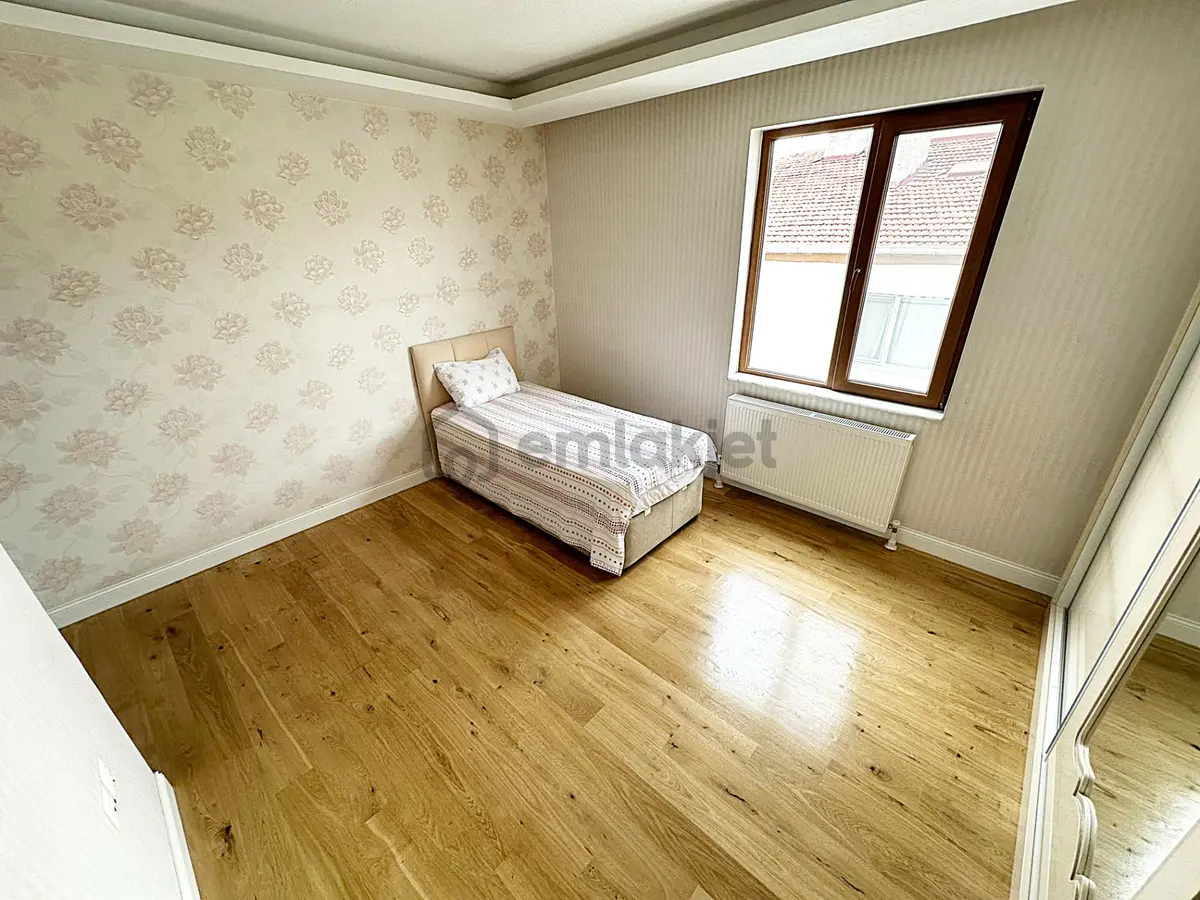 Ayvalı Cadde Üzerin'de 1.kalite Özel Yapımlı Dublex Daire - 36