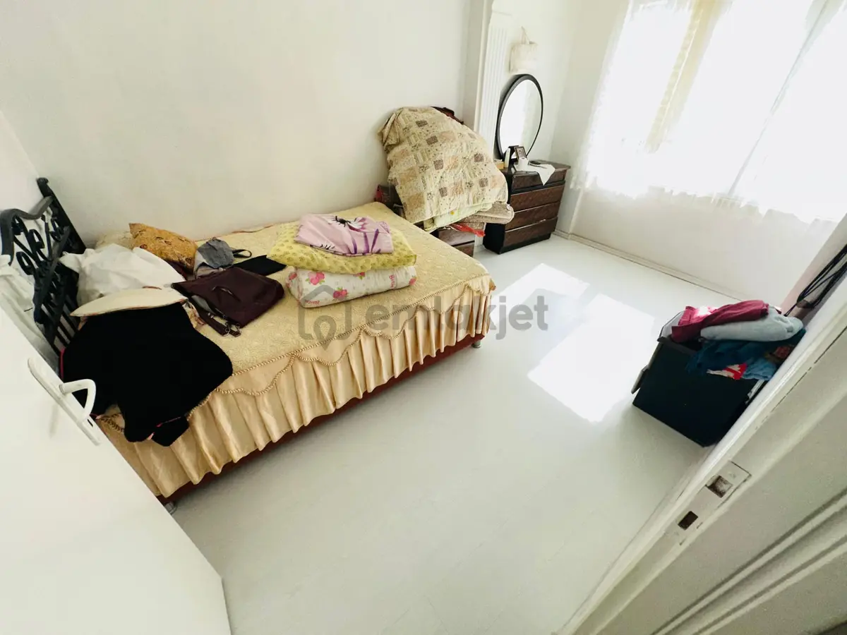 Güre De 4+1 Çift Mutfak Satılık Triblex Müstakil Ev - 12
