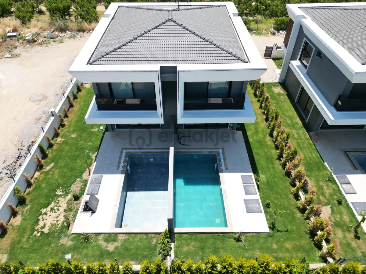 Bu Aya Ozel Fıyat !! Özel Havuz/otopark-geniş Bahçe-yerden Isıtma-lüx-son Kalan Fırsat Villalar - 3