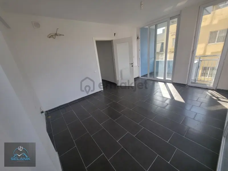 Reşatbeyde 2+1 Ofis Yeni Bina - 12