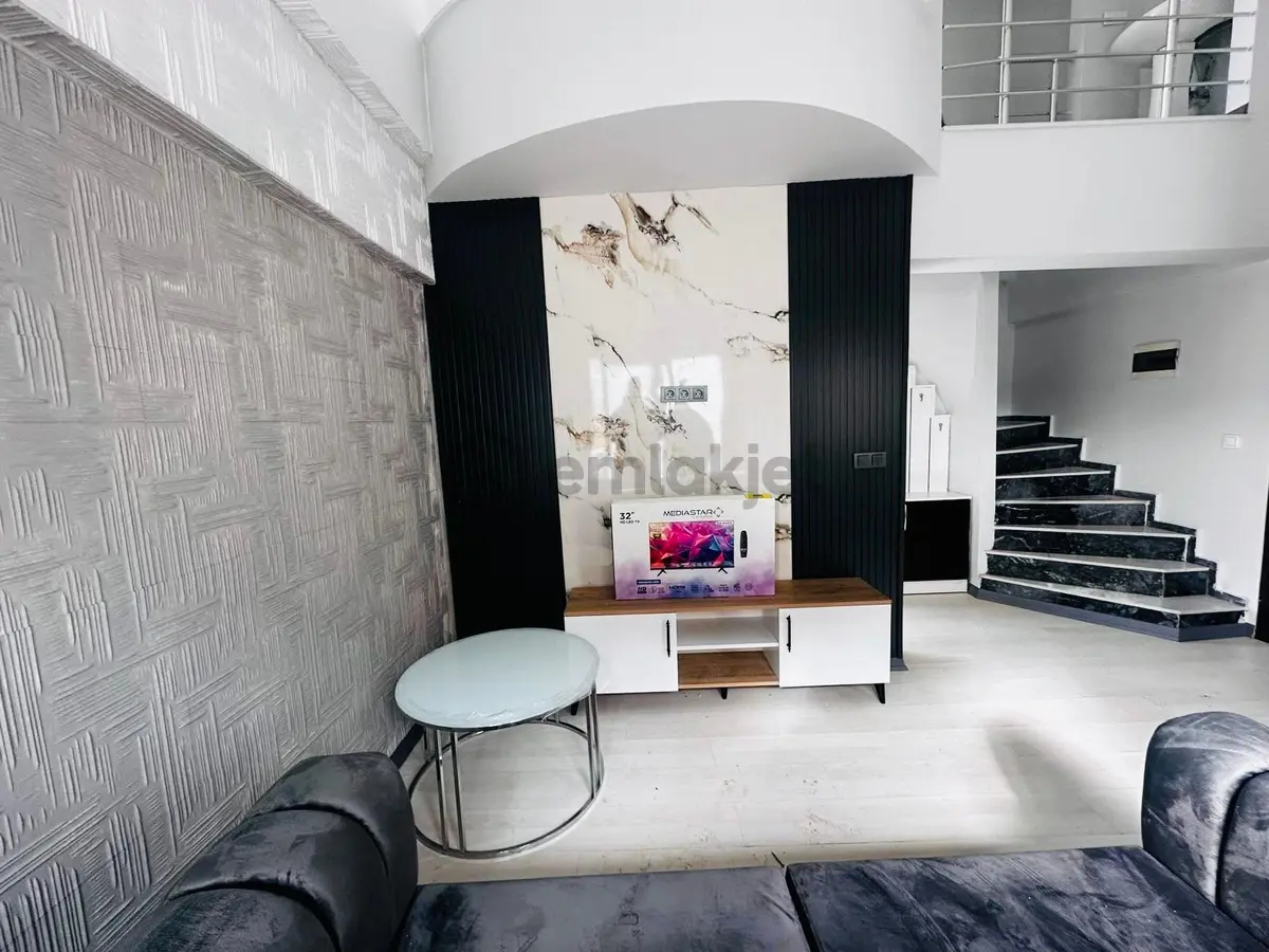 Yalçın Emlak'tan Cadde Üzerinde 2+1 Loft Lüks Eşyalı - 5