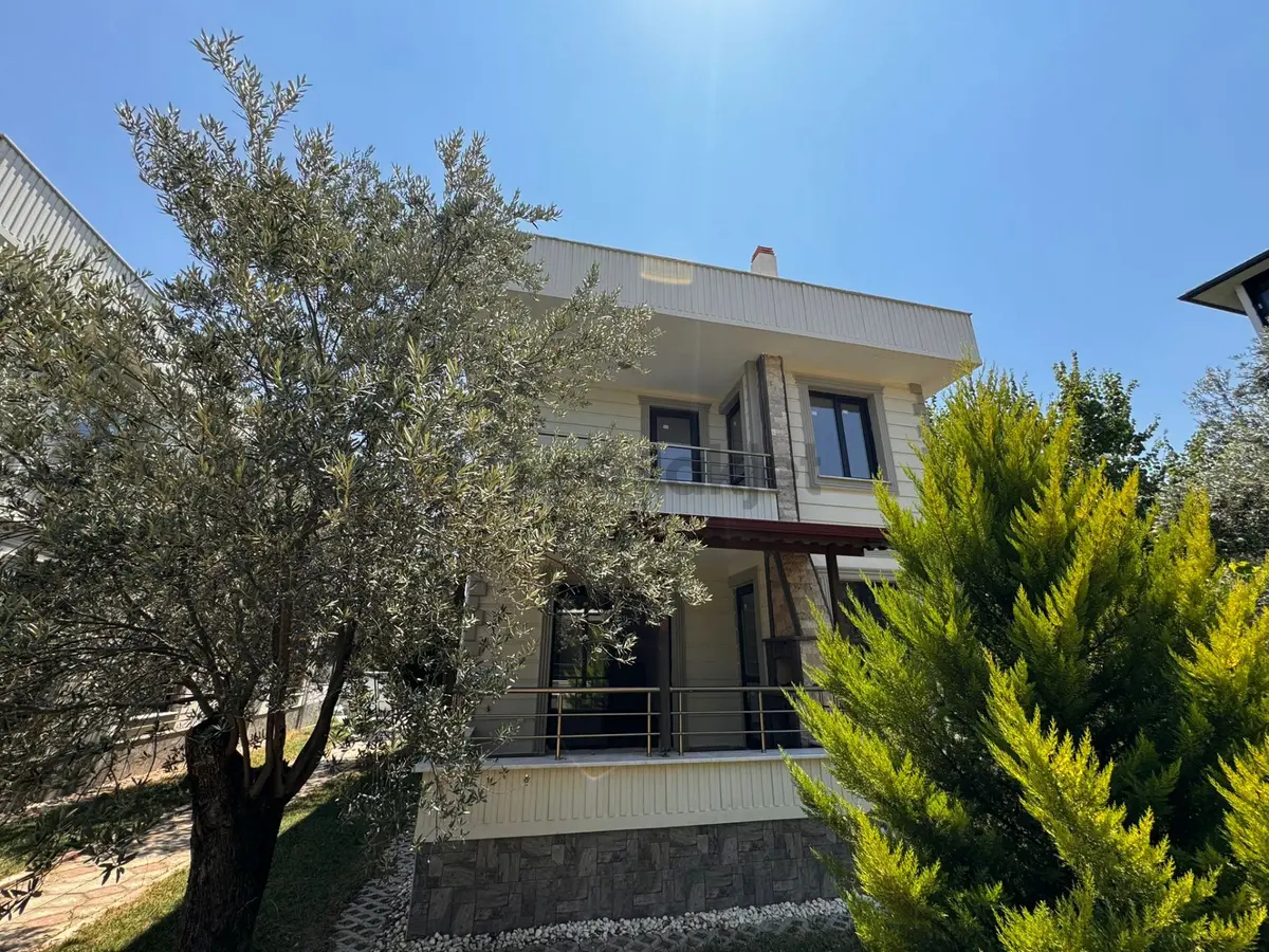Edremit Gürede Site İçinde Denize Yürüme Mesafesinde 3+1 Villa - 2