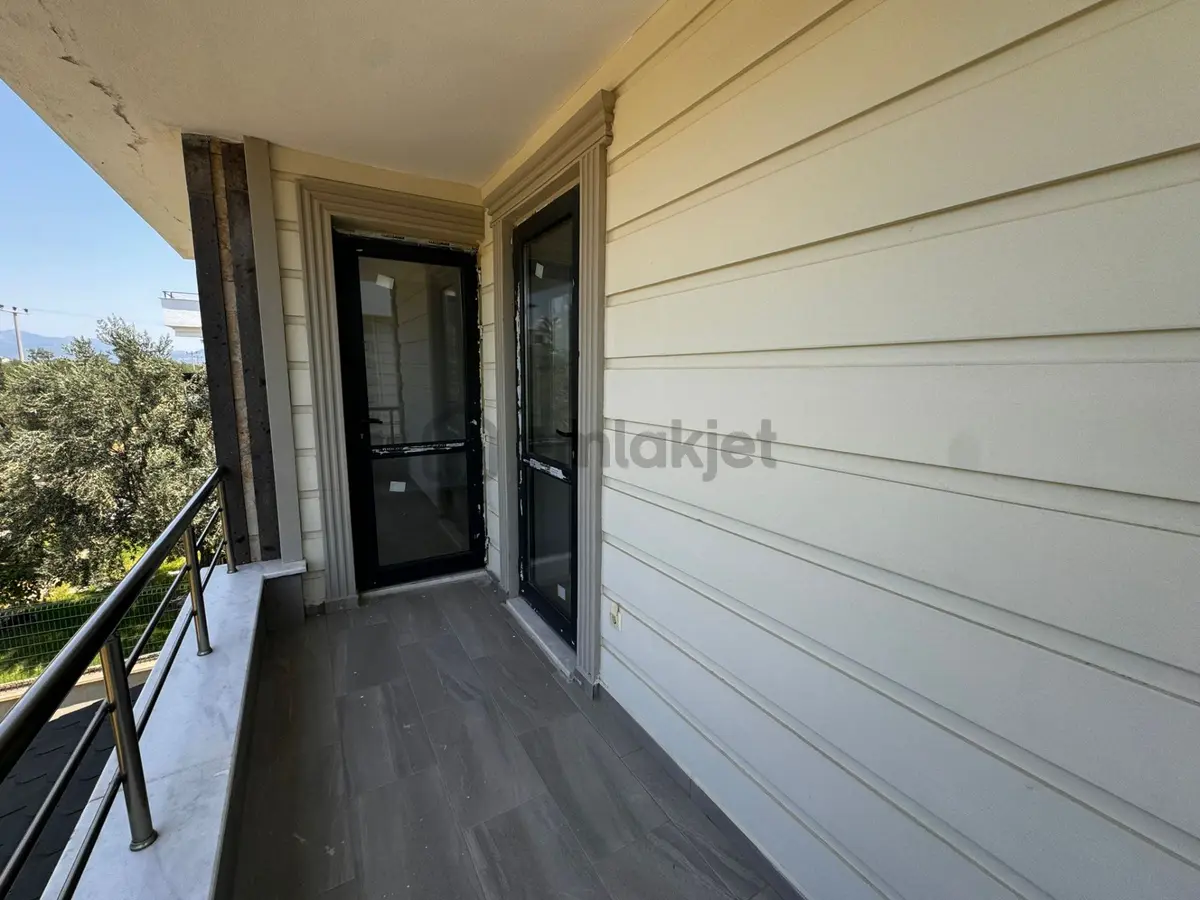 Edremit Gürede Site İçinde Denize Yürüme Mesafesinde 3+1 Villa - 21