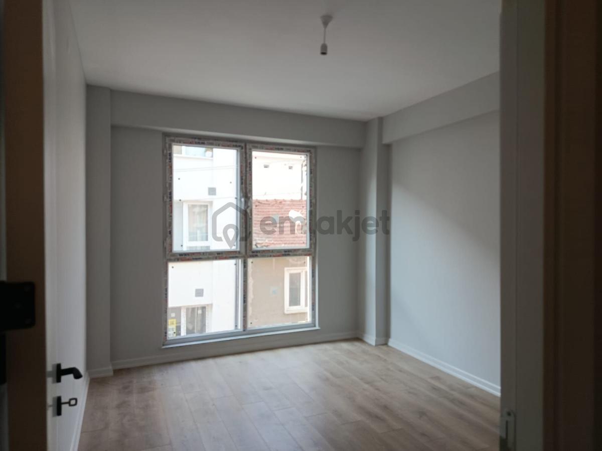 Sütlüce Mahallesinde Satılık 3+1 Daireler - 8
