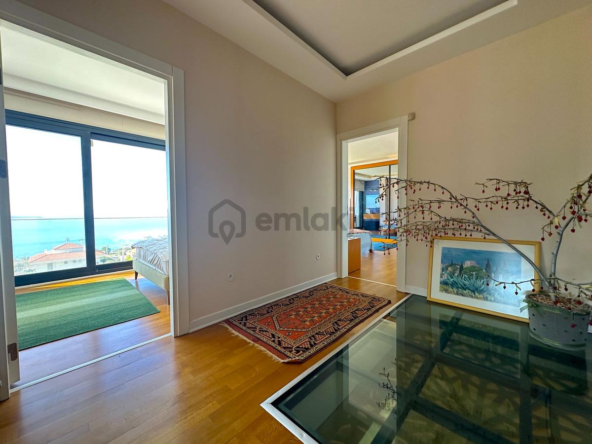 Çesme Çiftlikköy 1500 M2 Arazi Üzerinde Full Deniz Manzaralı Satılık Ultra Lüks Tripleks Malikane - 16