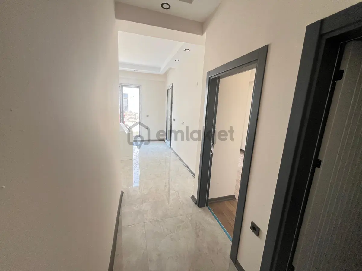 Güre Çamlıbelde Bahçe Kullanımlı Havuzlu Satılık 1+1 Daire - 8