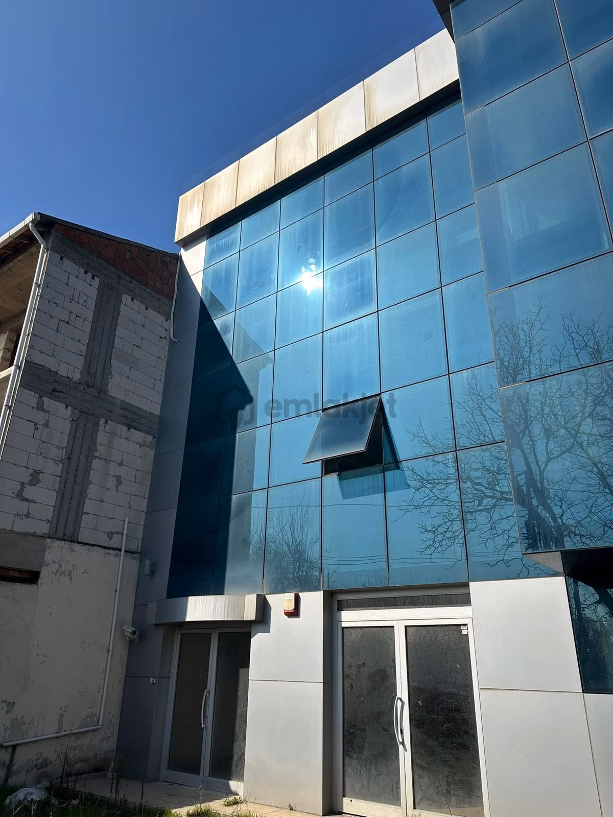 Bursa Mustafakemalpaşa Kavaklı Mahallesinde Komple Satılık Bina Ve Arsası