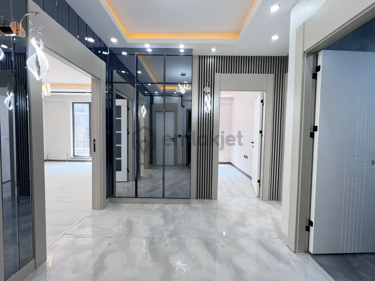 Öz Maşallah'dan Keciörende İskanlı Katta Sıfır 2+1 Daire.! - 10