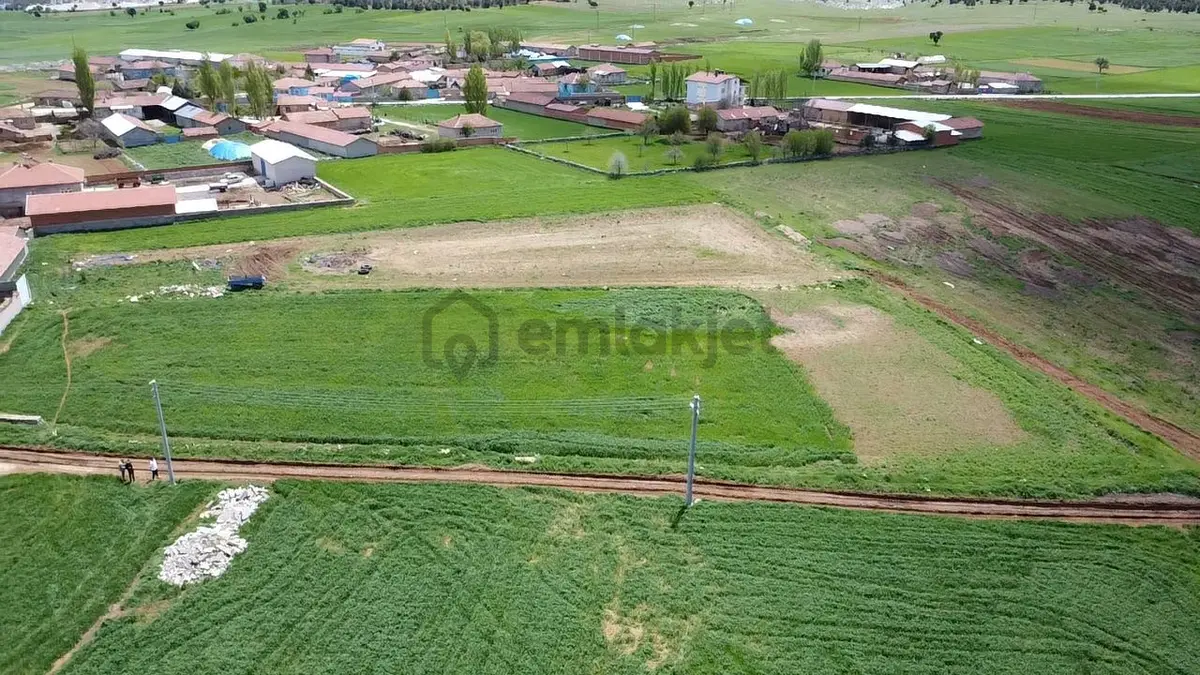 Kütahya Merkez Doğalar'da 938m2 İmarlı Arsa - 9