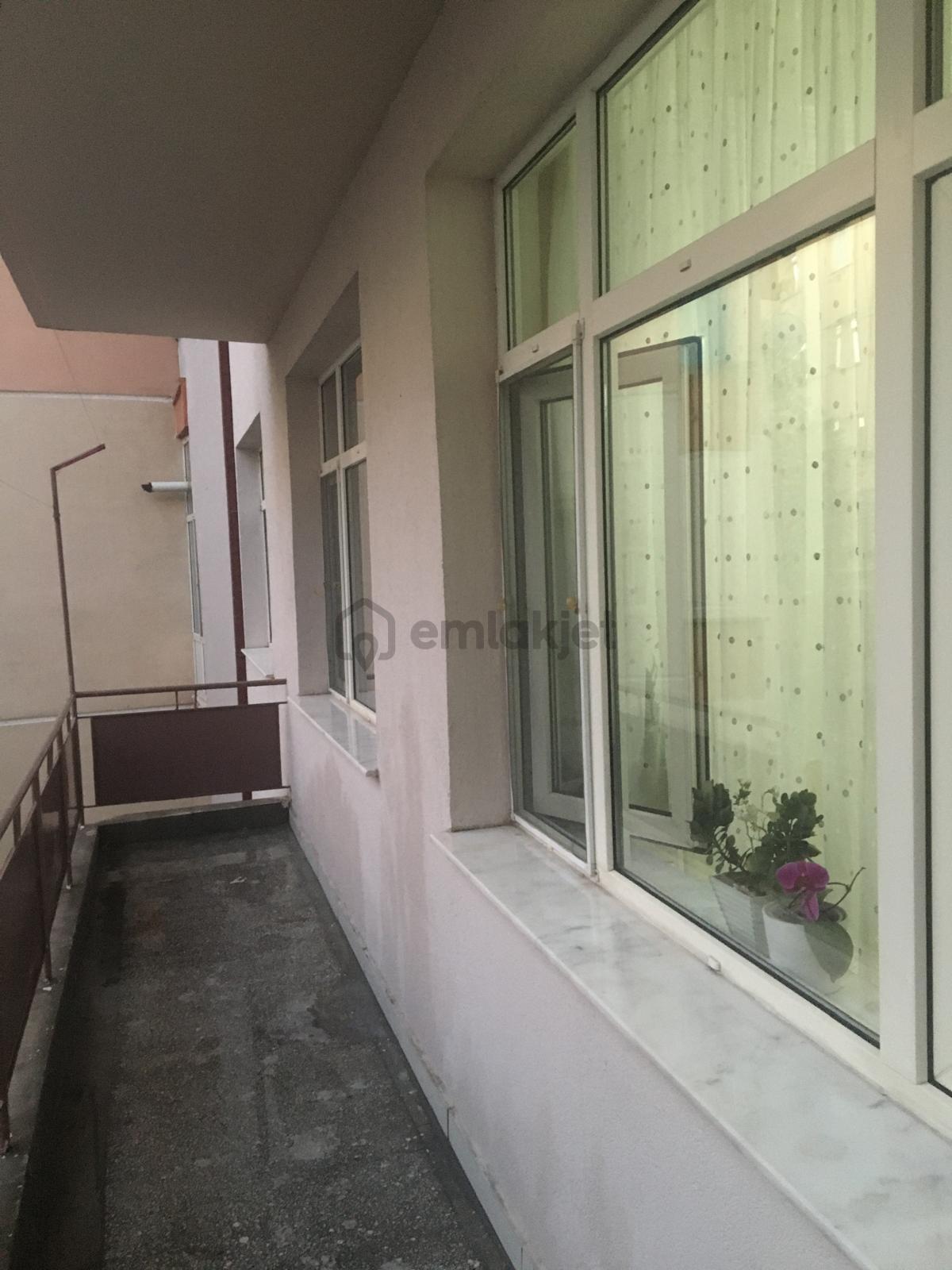 İhsaniye De Bakımlı 4+1 Arakat Daire - 21