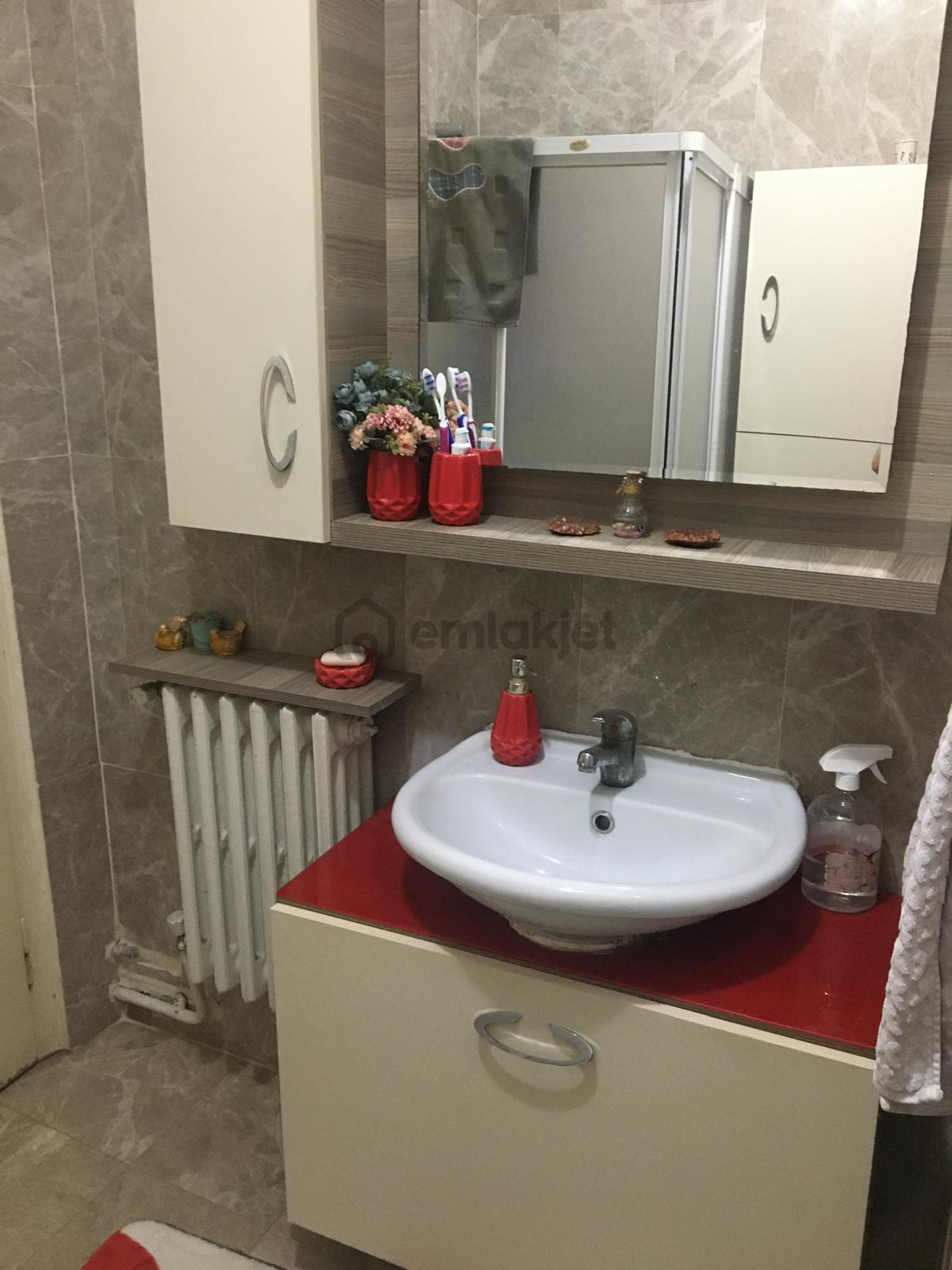 İhsaniye De Bakımlı 4+1 Arakat Daire - 15