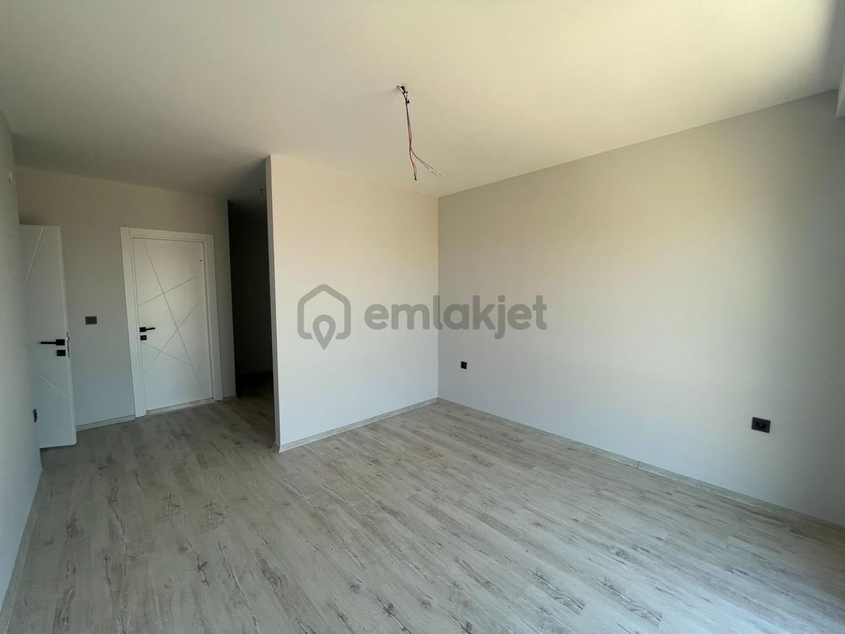 2 Bloklu Site İçerisinde Sıfır 4.5+1 Dubleks Daire - 28