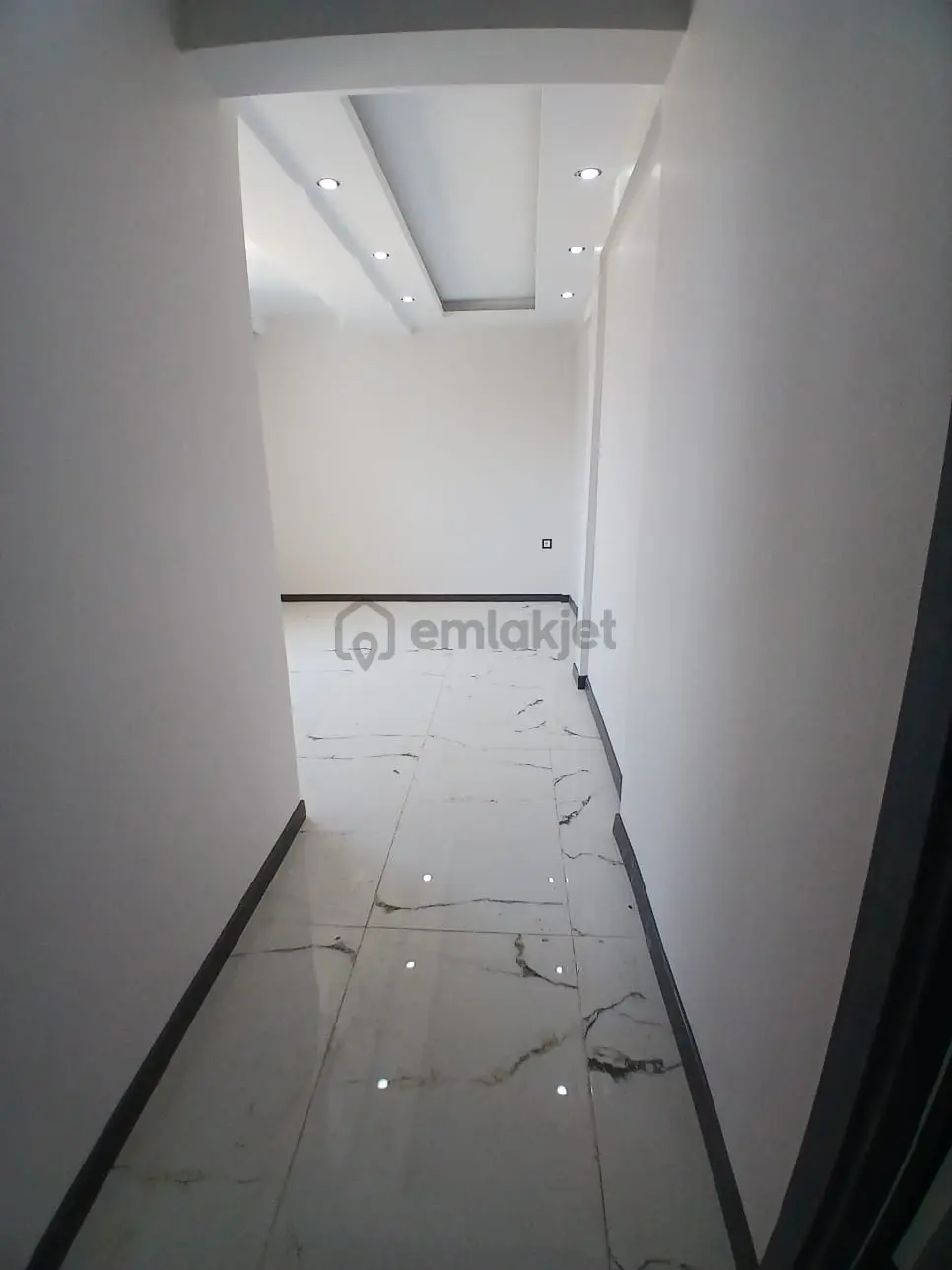 Çamlıca Mahallesinde Satılık Ultra Lüks 2+1 Daire - 11