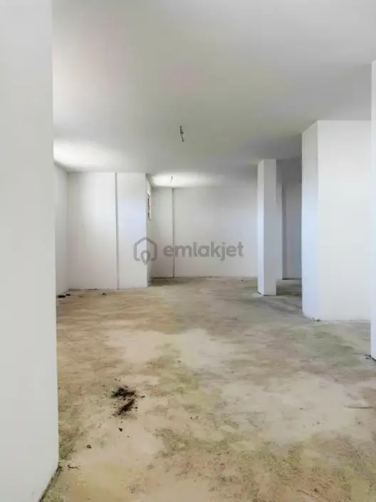 Kurumsala Uygun Geniş Depolu Dükkan - 16