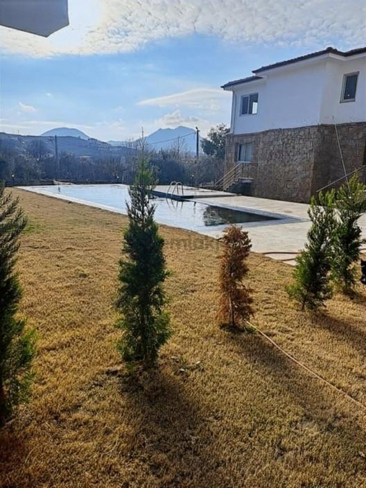 Uzun Dönem Havuzlu Kiralık 2+1 Merkezde