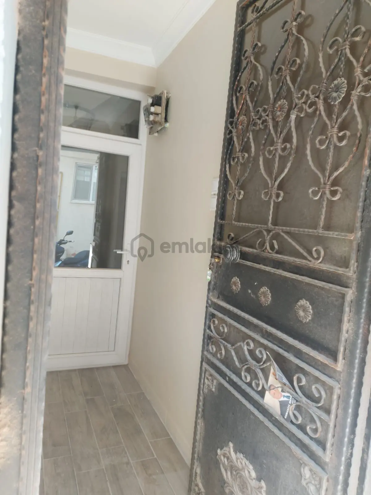 Eski Pzar Caddesinde 1+1 Full Eşyalı Satılık Daire - 16