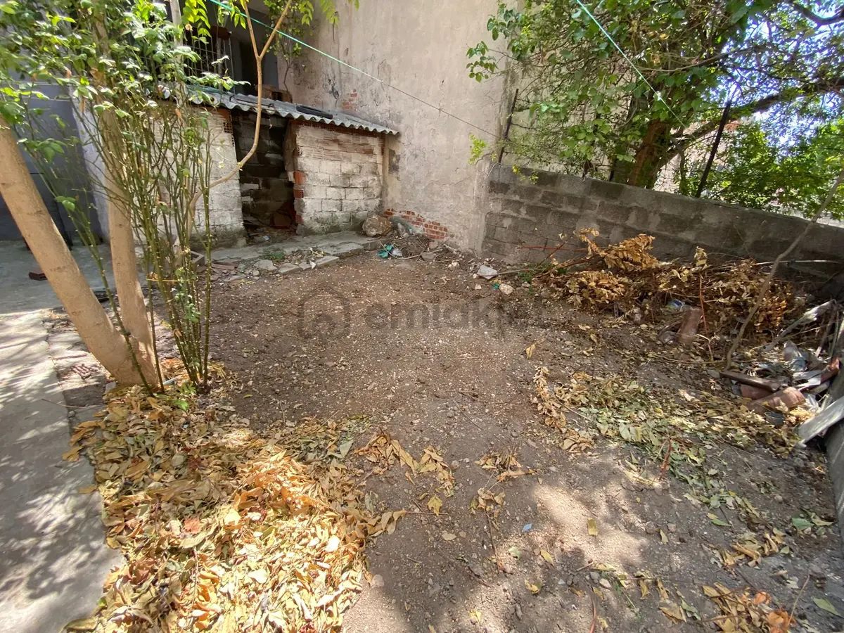 Acill Konak Ulubatlı Mah.de 120m2 Arsa İçerisinde Tek Katlı Çatılı Müstakil Ev - 10