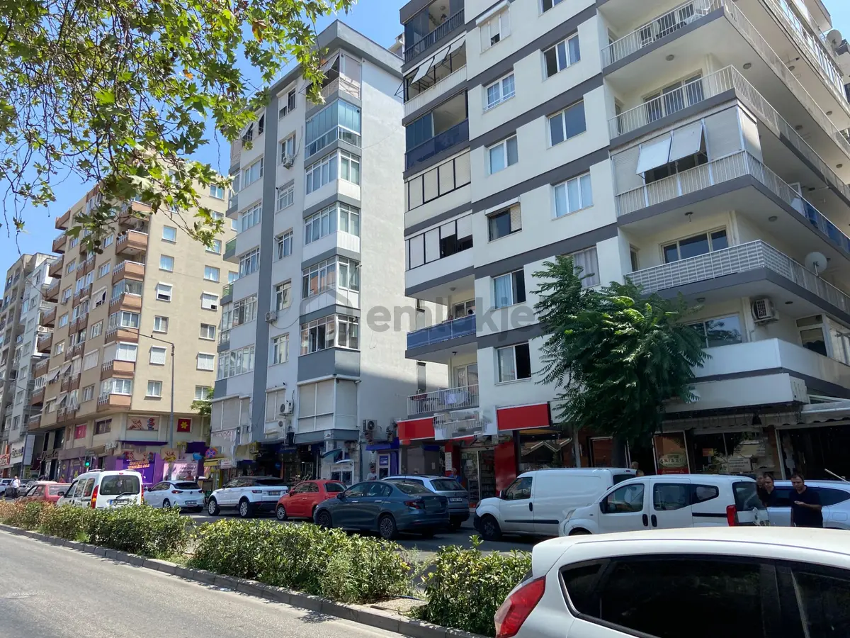 Bornova Mustafa Kemal Caddesinde Satılık Dükkan - 7