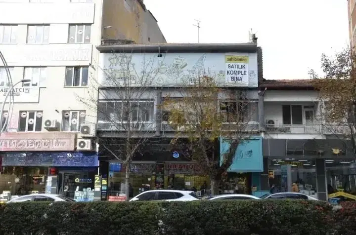 Sahibinden Gazi Caddesinde Satılık Kıymetli Mülk - 9