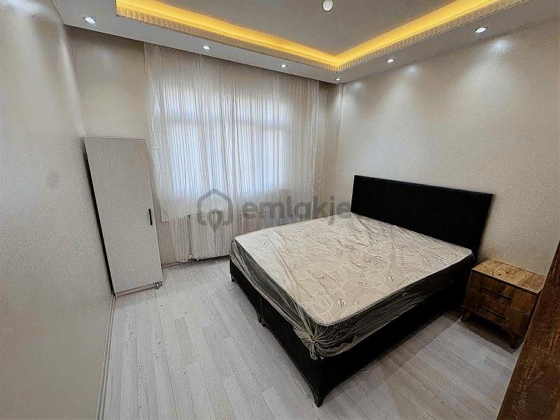 Hürriyetcemilbengücaddesinde Metro Dibinde32binkiracısatılık1+1 - 33