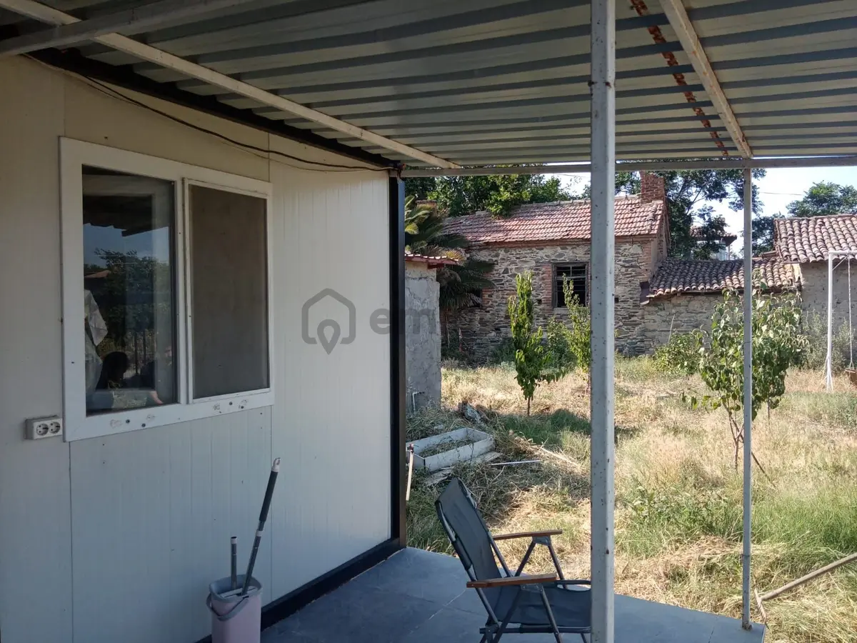 Sahibinden Bayındır Yeşilov 'da İçinde Prefabrik Evi Olan İmarlı Arsa - 3