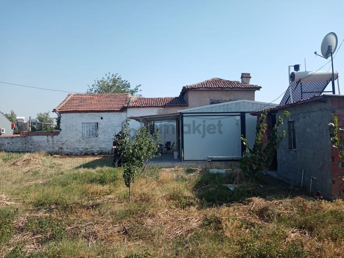 Sahibinden Bayındır Yeşilov 'da İçinde Prefabrik Evi Olan İmarlı Arsa - 5