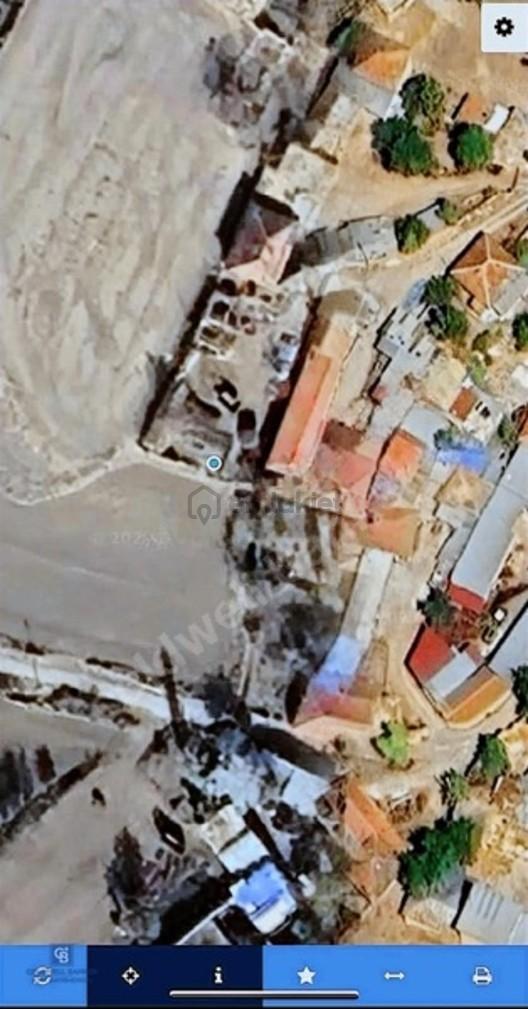 Çivril Işıklıgölde Köyiçi İçinde Yapı Olan Arsa - 4