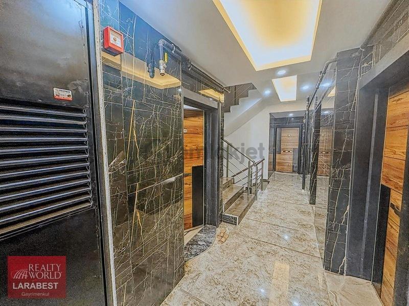 Şehir Merkezinde Havuzlu 1+1 Lüks Daire - 2