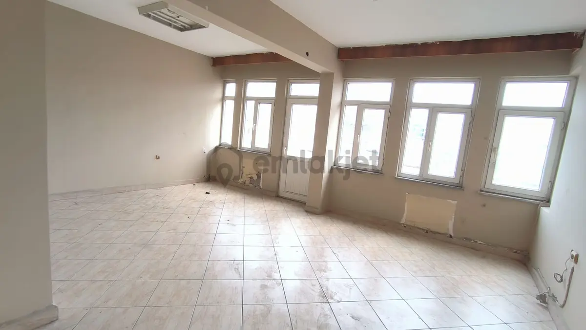Trabzon Uzun Sokakta Satılık Ofis - 17