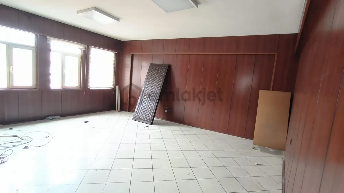 Trabzon Uzun Sokakta Satılık Ofis - 6