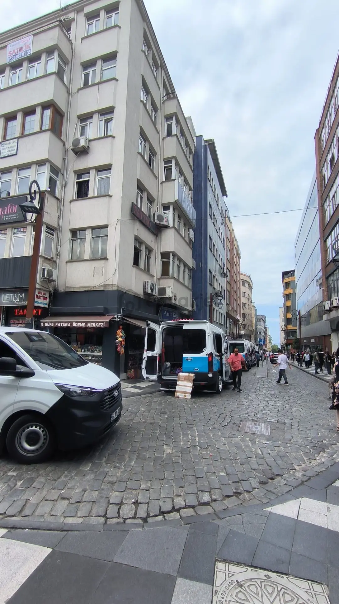 Trabzon Uzun Sokakta Satılık Ofis