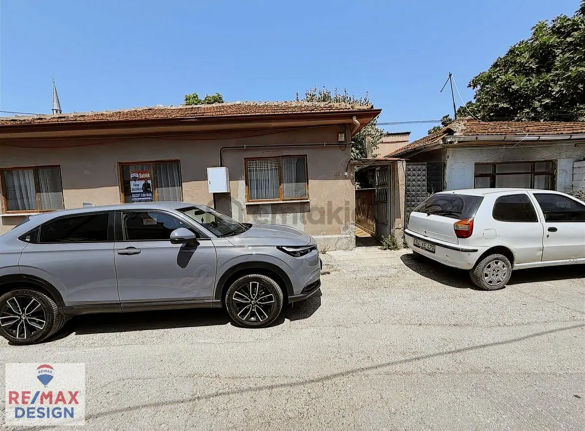 Remax Design Den Hacıoğlunda Masrafsız Satılık Müstakil Ev - 15