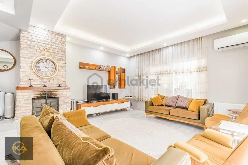 Barınaklarda Muhteşem Lokasyonda Müstakil Satılık Triplex Villa - 31