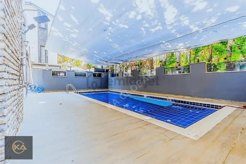 Barınaklarda Muhteşem Lokasyonda Müstakil Satılık Triplex Villa - 12