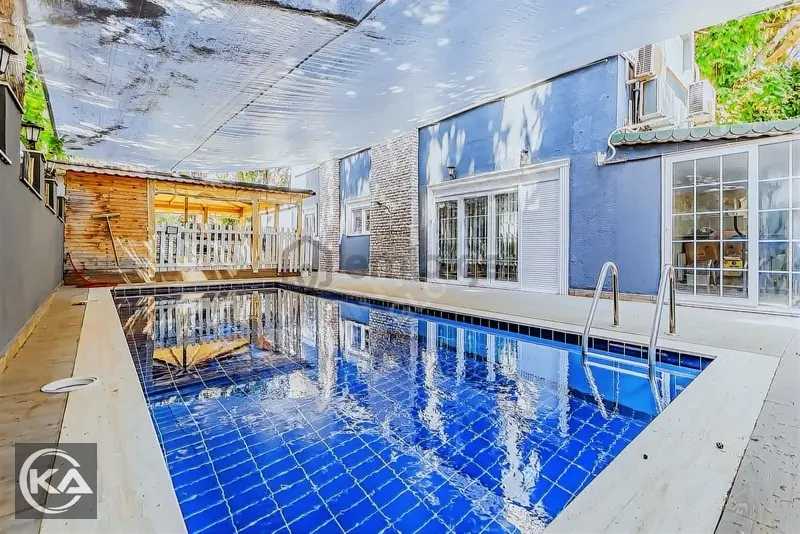 Barınaklarda Muhteşem Lokasyonda Müstakil Satılık Triplex Villa - 10