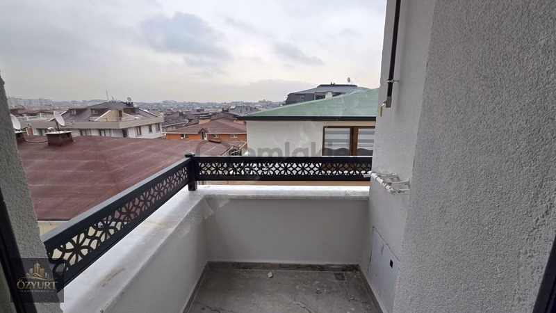 Metroya Yakın Asansörlü Sıfır 3+1 Dublex Daire - 3