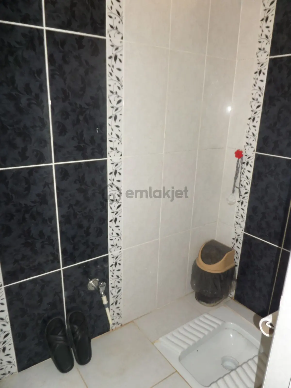 100.yılda,postane Civarı,2.kat Cephe Açık Doğalgazlı Satılık D. - 13