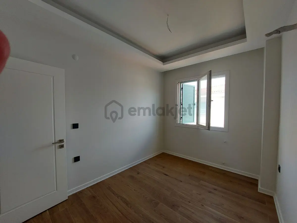 Denize 200m 2+1villa Tarzında Çift Havuzlu - 20