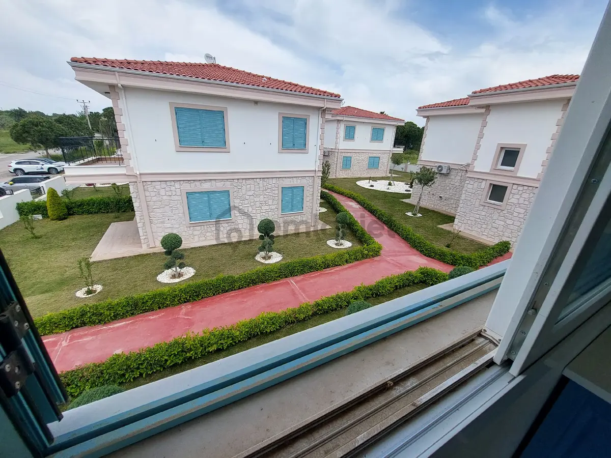 Denize 200m 2+1villa Tarzında Çift Havuzlu - 3