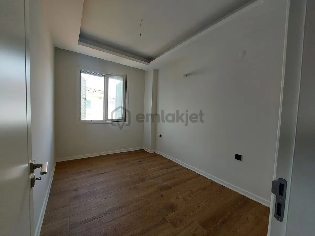 Denize 200m 2+1villa Tarzında Çift Havuzlu - 25