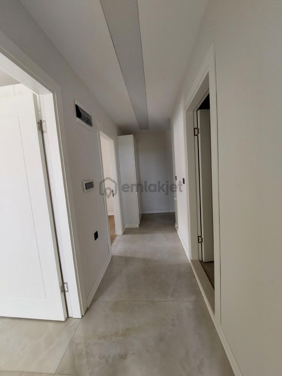 Denize 200m 2+1villa Tarzında Çift Havuzlu - 32