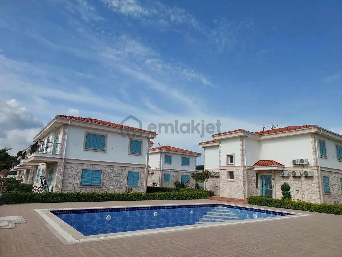 Denize 200m 2+1villa Tarzında Çift Havuzlu - 5